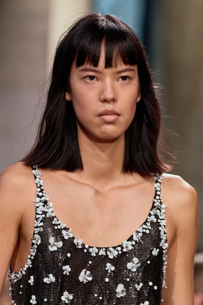 Look 80